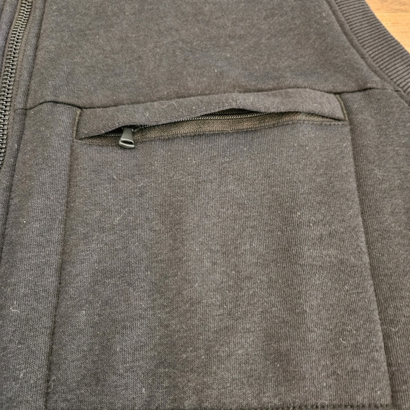 Tasc Performance Legendary Fleece Vest Black Size Medium Hiking Outdoor Active - Picture 8 of 12